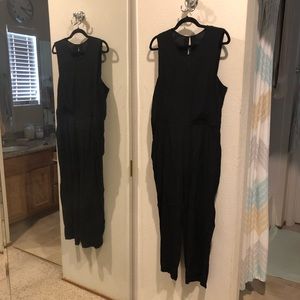 DONNA MORGAN Bib style black jumpsuit